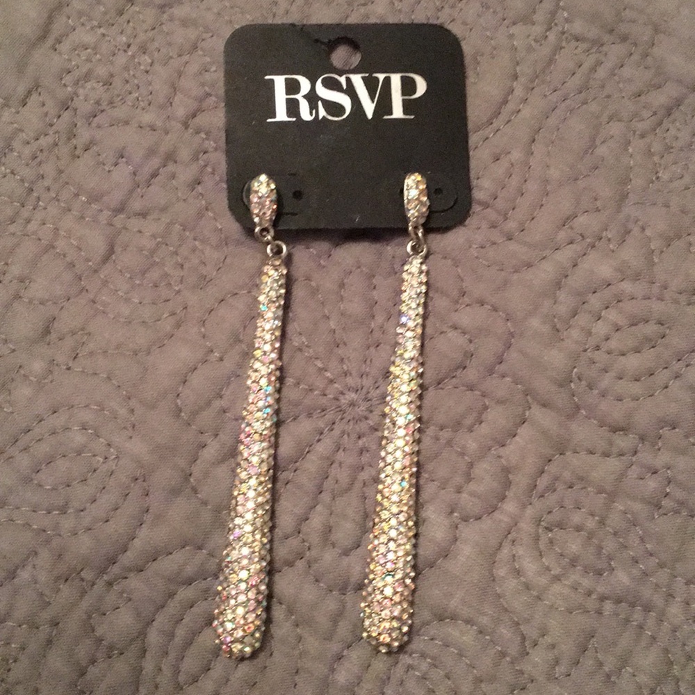 Dangle glam earrings